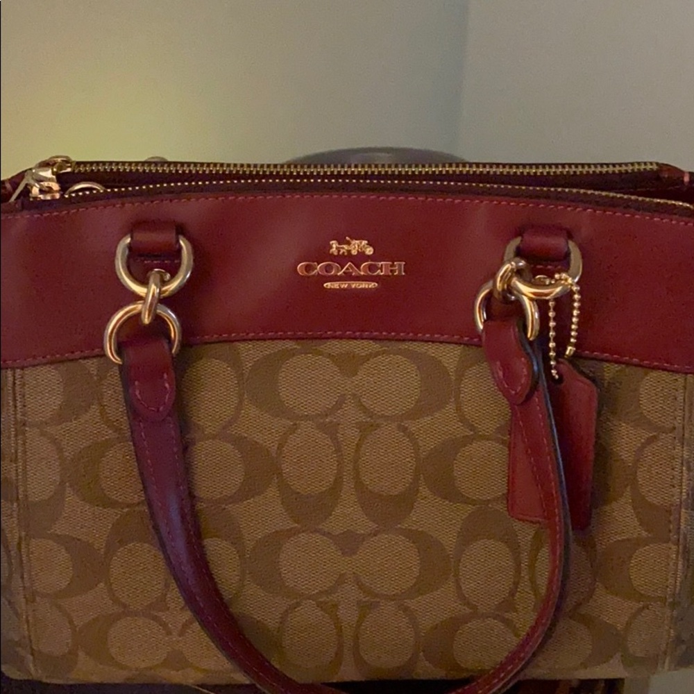 BLACK FRIDAY SPECIAL Coach. ***PRICE DROPPED***